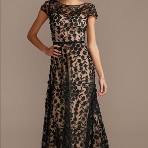NWT Xscape Floral Appliqué Gown